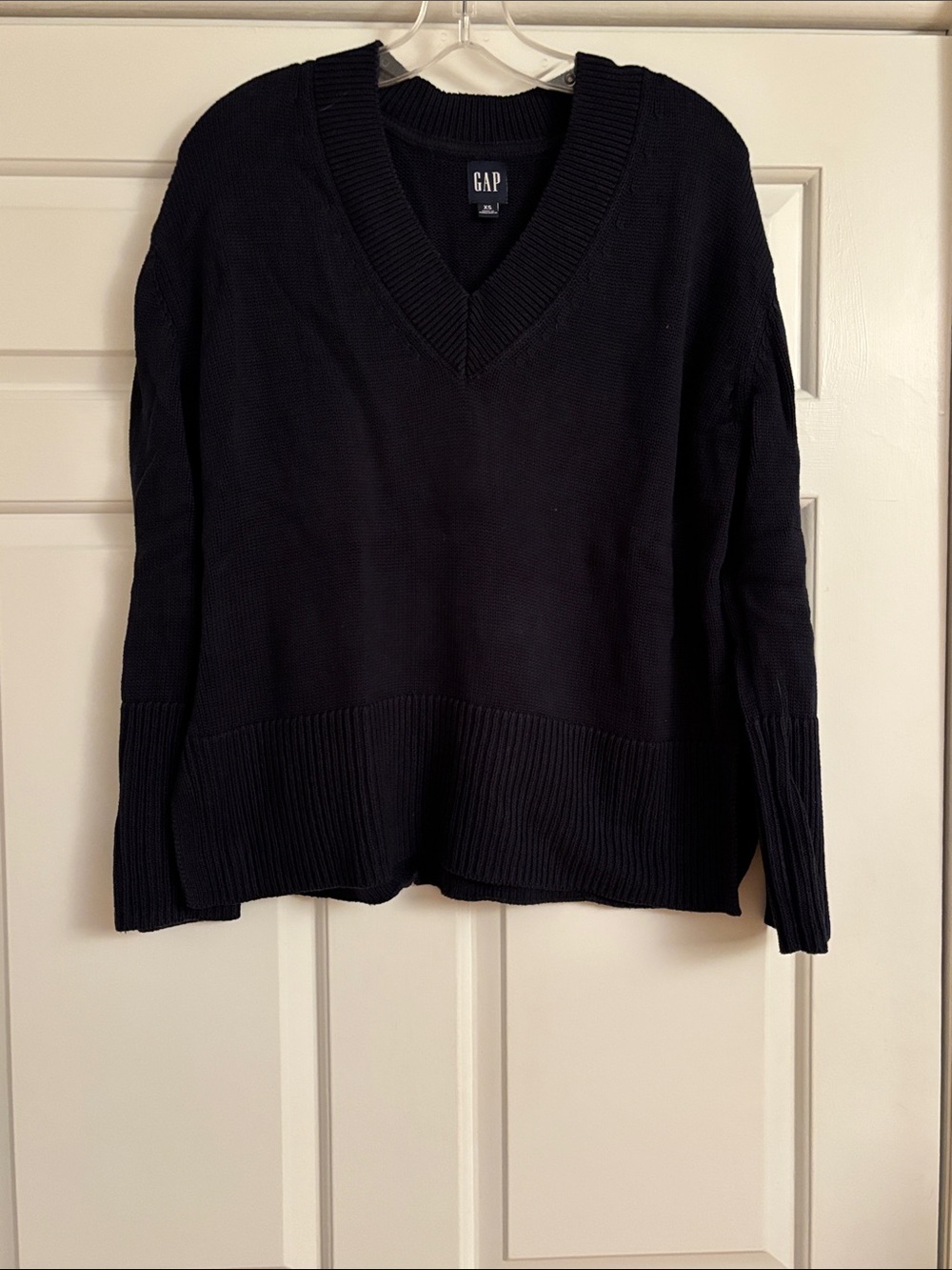 GAP Women’s V-Neck Sweater in Navy